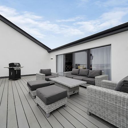 Bayview Luxury 3 Bedroom Apartment First Floor Downings Exterior photo
